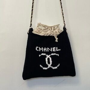 NEW Chanel Black and White Knit Crossbody Bag